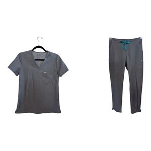 FIGS Technical Collection 2 Piece Scrubs XS One Pocket Graphite